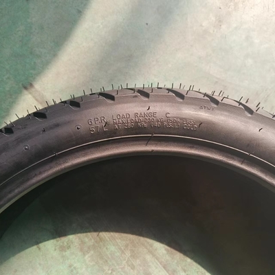 고속 오토바이크 타이어/제공 타이어로부터 타이어 케이스를 가진 110/80-17 타이어