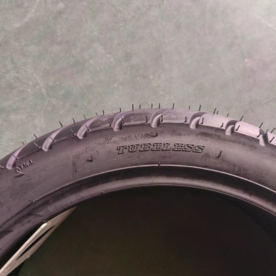 OEM 합격 110/70-13 오토바이 타이어 삼륜구동 및 전기 모터 스쿠터