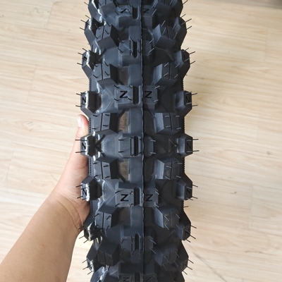 MOTOCROSS 110100-18 원자재가 있는 오토바이 타이어 천연 고무 강철 나일론