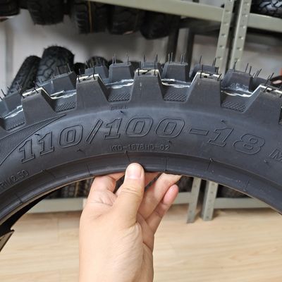 MOTOCROSS 110100-18 원자재가 있는 오토바이 타이어 천연 고무 강철 나일론