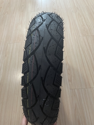 16인치 오토바이 타이어 장수 성능을 위한 깊은 패턴 디자인 3.2kg