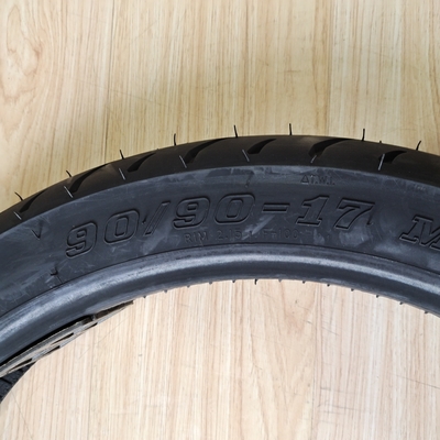 35%~55% 고무 함유량 90/90-17 TL ISO9001 인증을 위한 오토바이 타이어