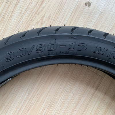 오토바이 타이어 90/90/17 20000 KM 작업 기간과 하루에 5000 pcs 용량