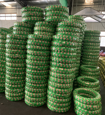 매일 5000 pcs 오토바이 타이어 400-8 LLantas Ceat 4.00-8 타이어 케이스