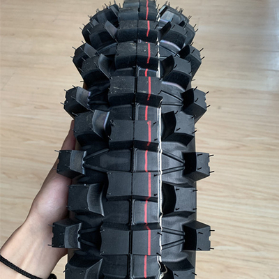 아프리카 시장 및 저렴한 가격에 직접 깊은 디자인 모터사이클 타이어 110/100-18