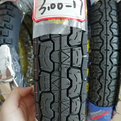 3.00-17 오토바이 타이어 20000 KM의 작동 기간과 5000 pcs / 일 생산 용량