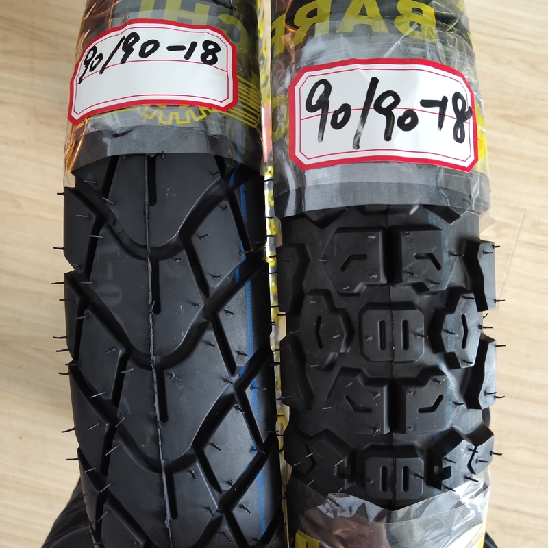 용납 가능한 OEM 90/90-18 선행 구조와 슈퍼 팩터에서 타이어