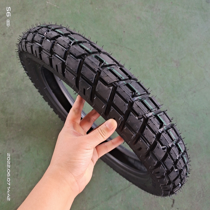 용납 가능한 OEM 고무 오토바이 타이어 80/100-14 타이어 케이스 보증