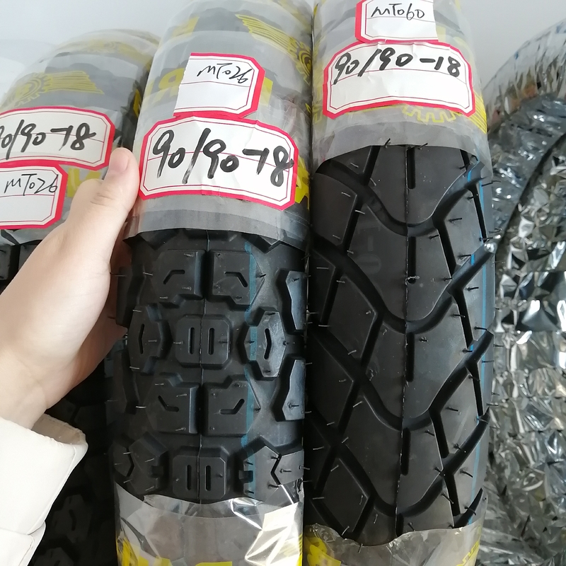 청다오 항구에서 90/90-18 오토바이 타이어 교체/수리 판매