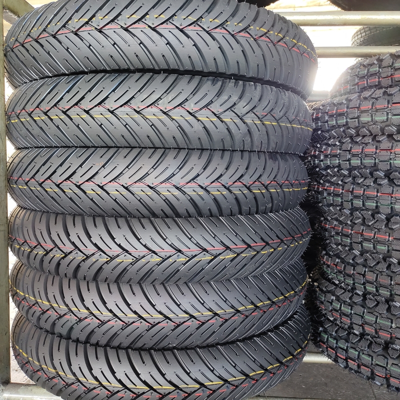 4.2kg 무게 부드러운 고무 모터사이클 타이어 100/90/18 120/80/17 100/90-17 120/70/17 909017