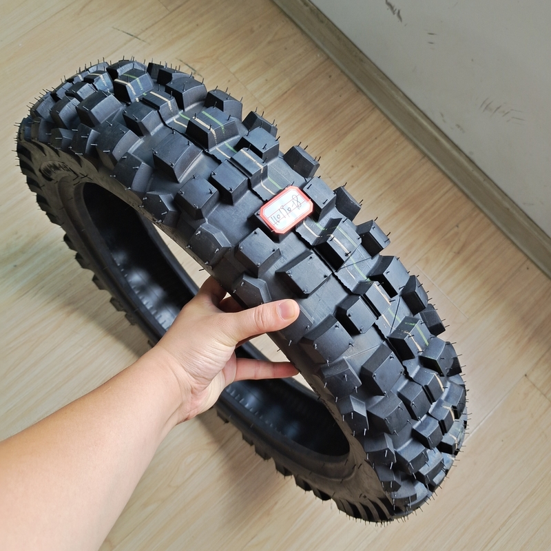 OEM 4.10-18 110/100-18 오토바이 타이어 바퀴 35% 고무 함량