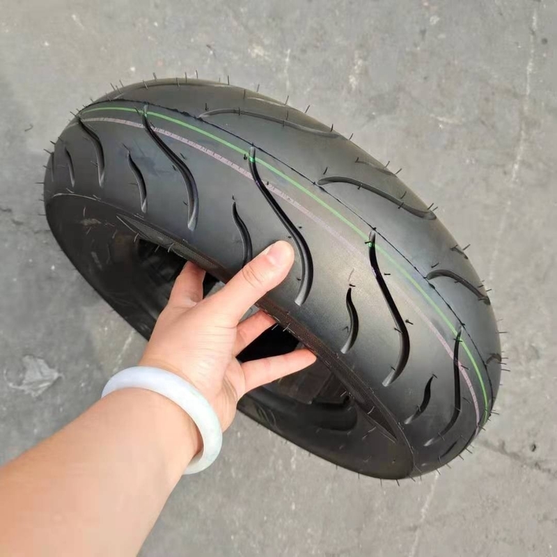 35%~55% 고무 함유량 아프리카 시장용 모터사이클 타이어 130/90-10 6Pr Tubeless