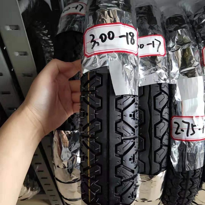 35%~55% 고무 함유량 300~18 오토바이 타이어 배송시간 25일 이내에